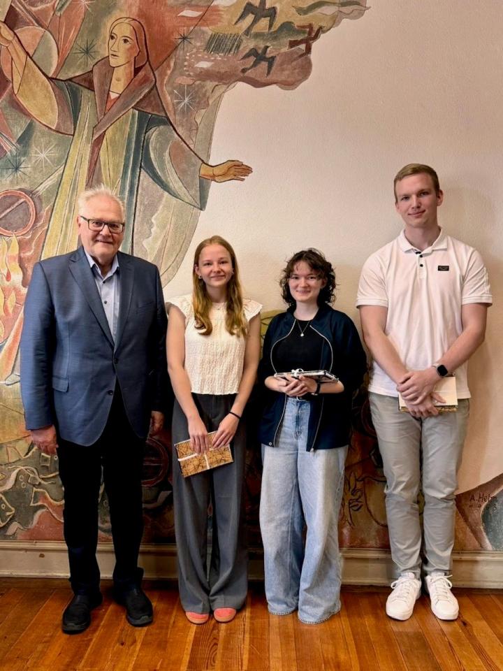 Refiomontanuspreisträger mit Bürgermeister